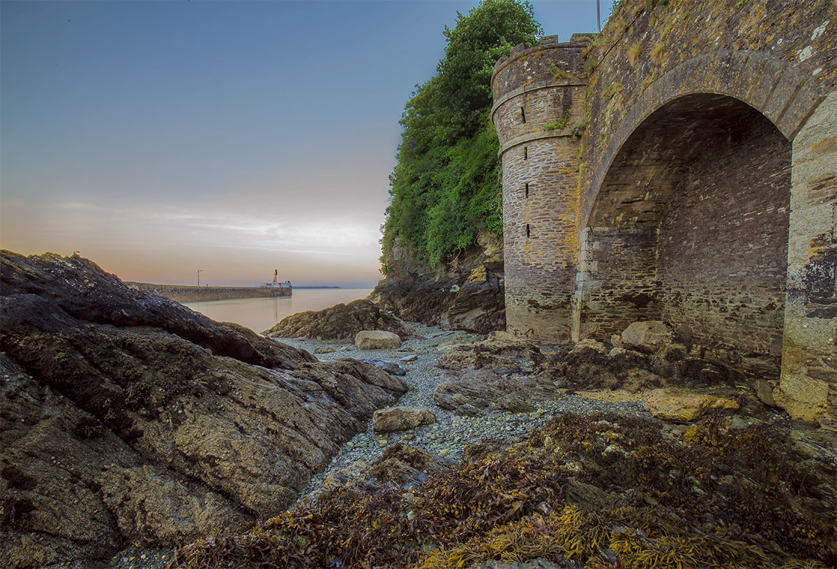 Looe Harbour and Banjo Pier