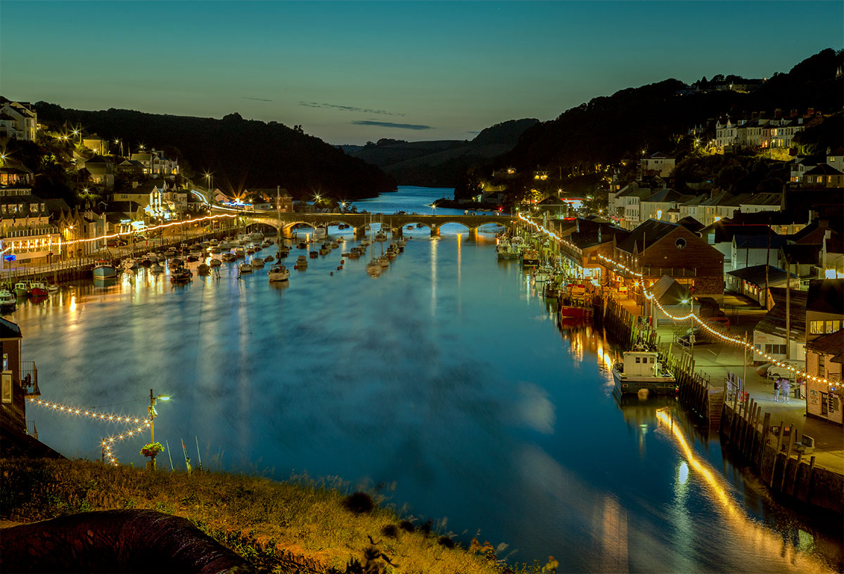 Looe Harbour at night